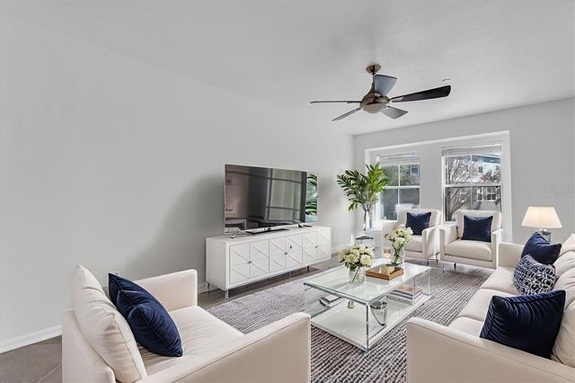 545 VINCINDA CREST WAY, Tampa, FL 33619