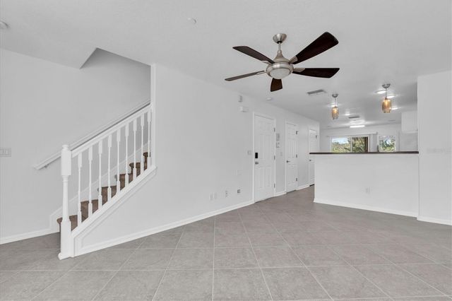 545 VINCINDA CREST WAY, Tampa, FL 33619