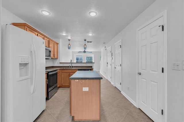 545 VINCINDA CREST WAY, Tampa, FL 33619