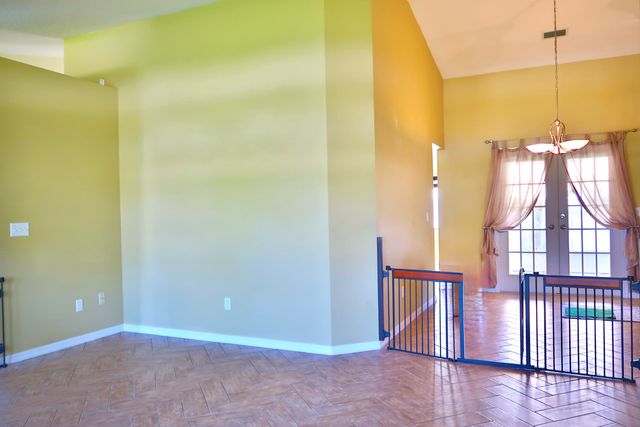 686 Caravan Terrace, Sebastian, FL 32958