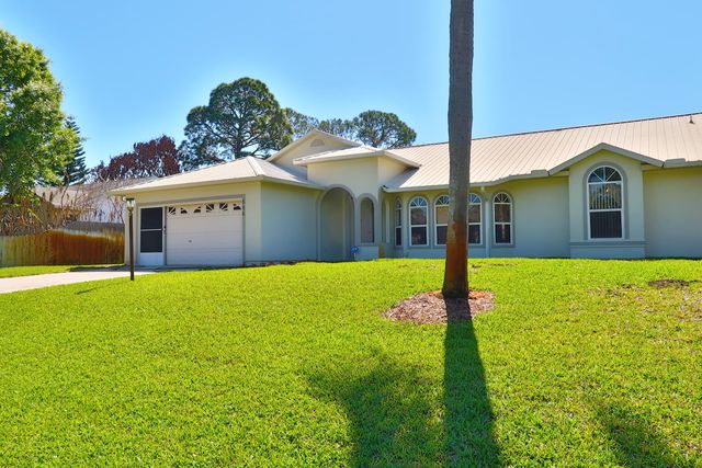 686 Caravan Terrace, Sebastian, FL 32958