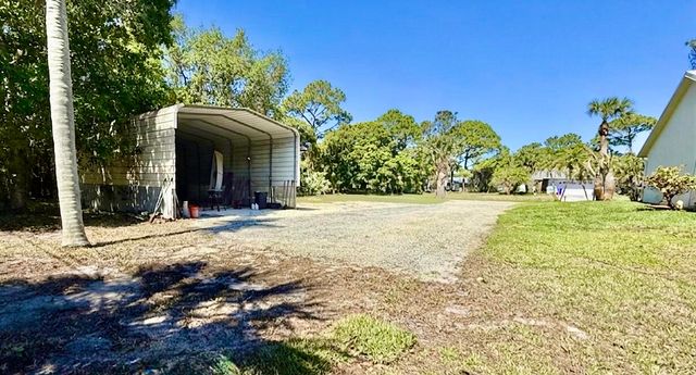 686 Caravan Terrace, Sebastian, FL 32958