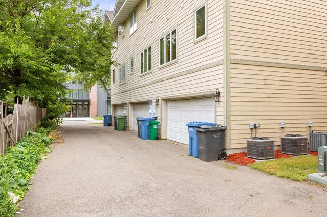 2705 E 28th Street, Minneapolis, MN 55406