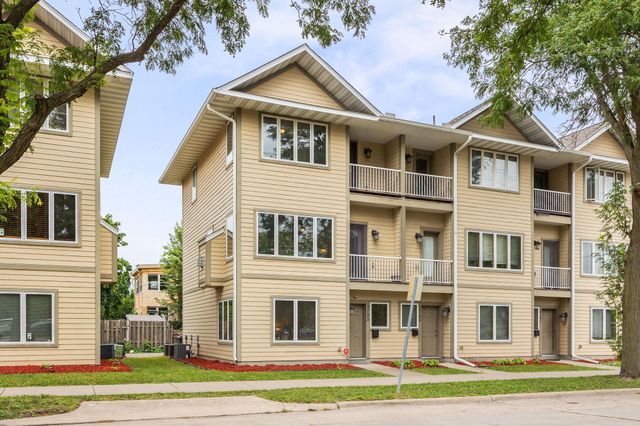 2705 E 28th Street, Minneapolis, MN 55406