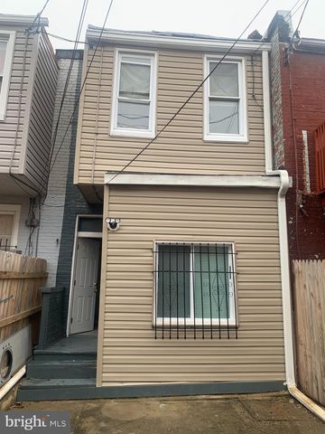 2902 E MONUMENT ST, Baltimore, MD 21205