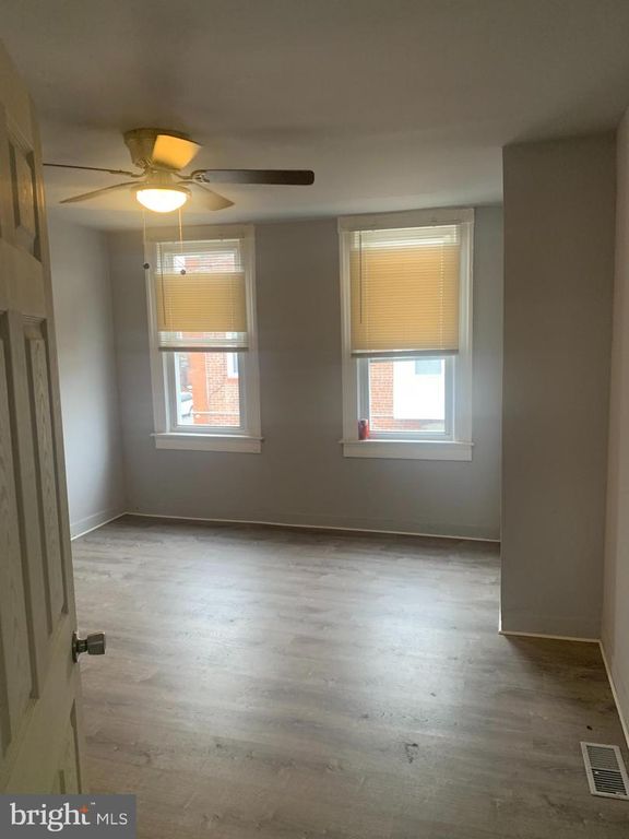 Image 8 of property listing at 2902 E MONUMENT ST, Baltimore, MD 21205