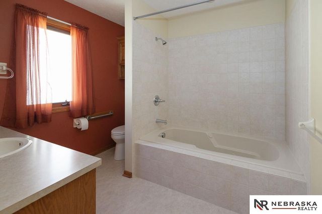 19716 Ewel Court, Plattsmouth, NE 68048