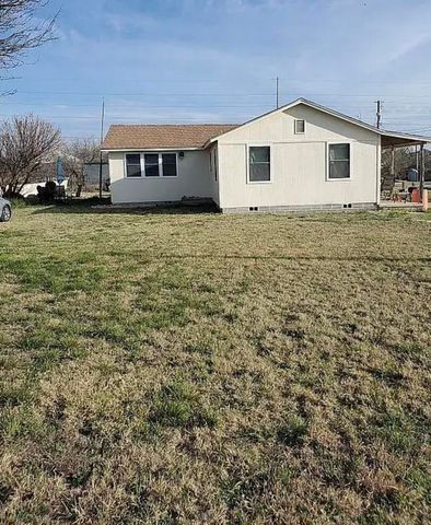 101 N Third Street, Mertzon, TX 76941