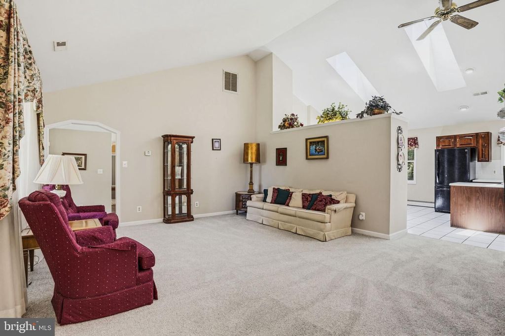 Image 22 of property listing at 10707 WARD RD, Dunkirk, MD 20754