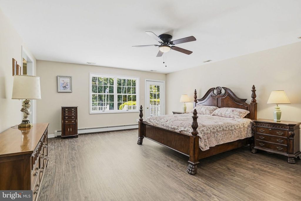 Image 24 of property listing at 10707 WARD RD, Dunkirk, MD 20754