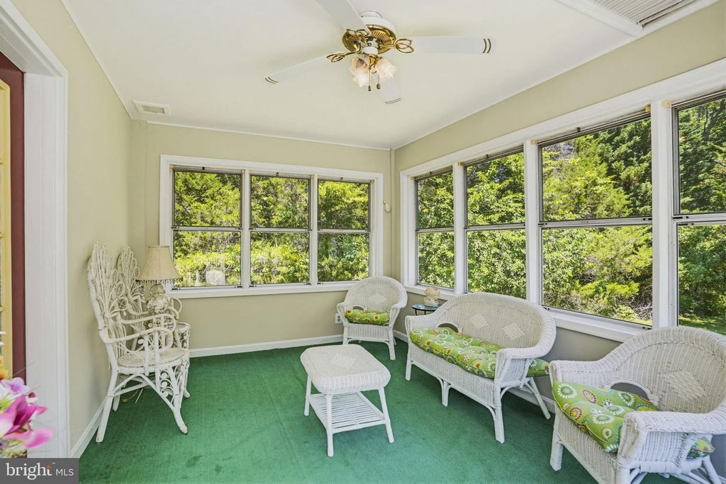 Image 28 of property listing at 10707 WARD RD, Dunkirk, MD 20754