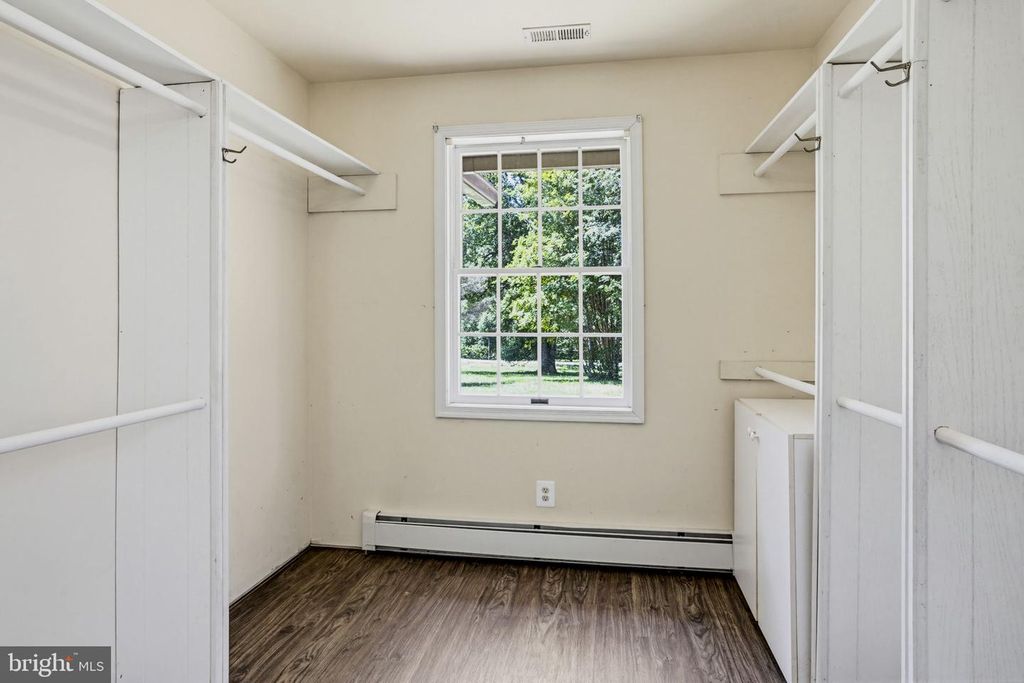 Image 34 of property listing at 10707 WARD RD, Dunkirk, MD 20754