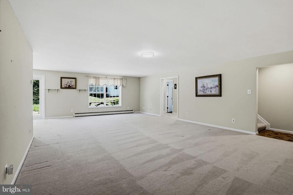 Image 35 of property listing at 10707 WARD RD, Dunkirk, MD 20754