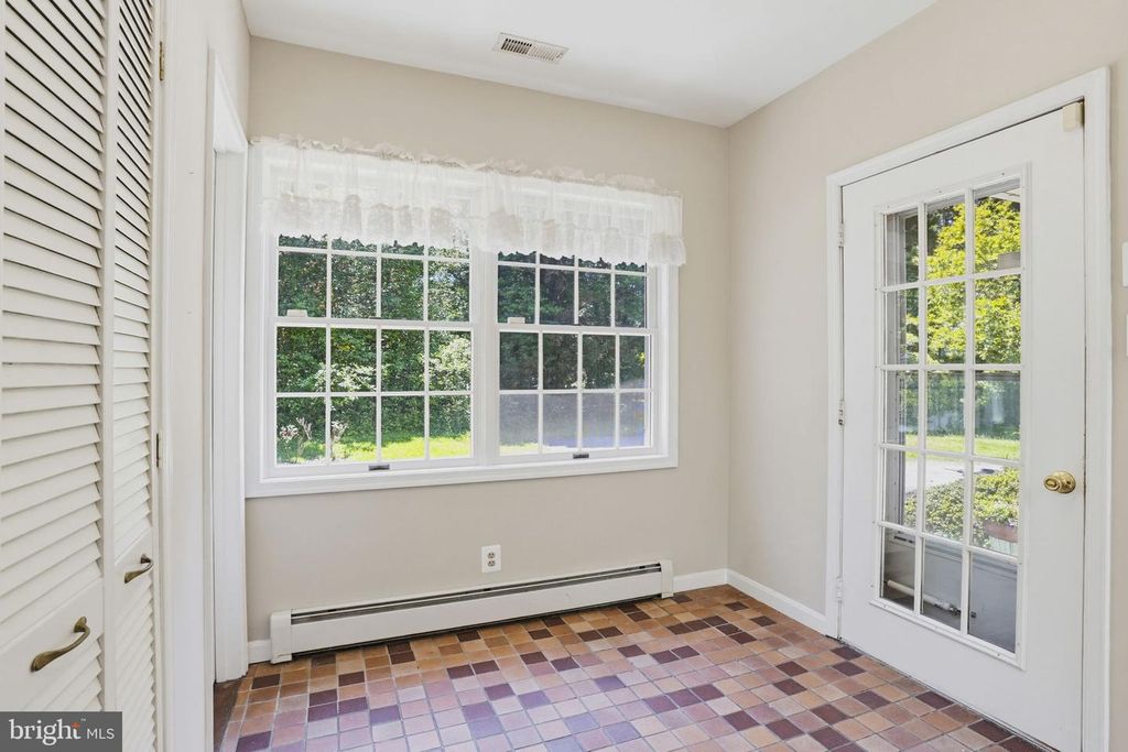 Image 36 of property listing at 10707 WARD RD, Dunkirk, MD 20754