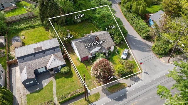 8315 Ravenna Avenue NE, Seattle, WA 98115