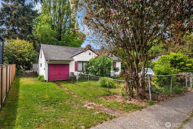 8315 Ravenna Avenue NE, Seattle, WA 98115