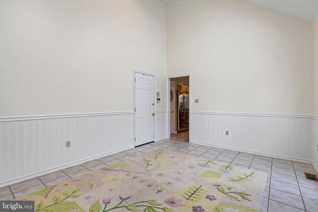 30 BRISTOL LN, Newark, DE 19711