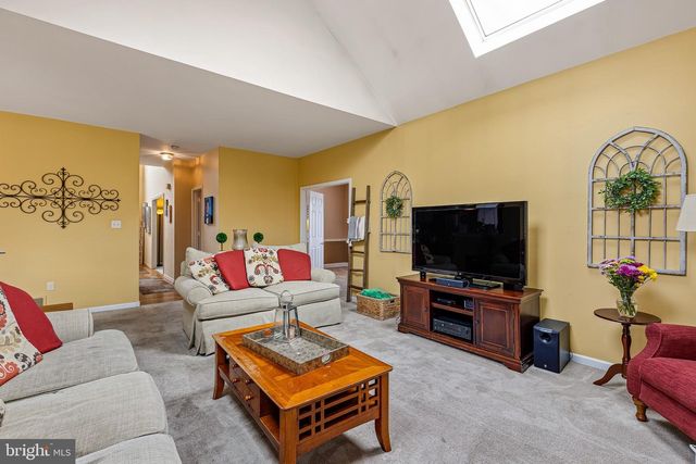 30 BRISTOL LN, Newark, DE 19711