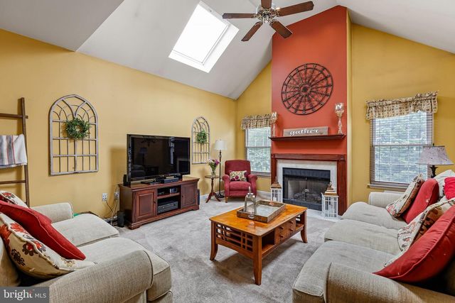 30 BRISTOL LN, Newark, DE 19711