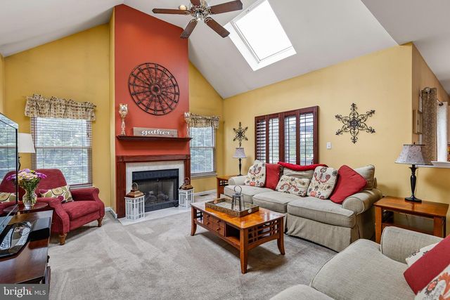 30 BRISTOL LN, Newark, DE 19711