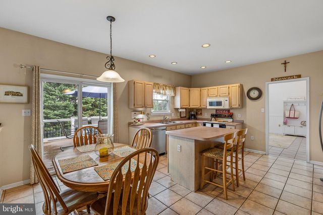 30 BRISTOL LN, Newark, DE 19711