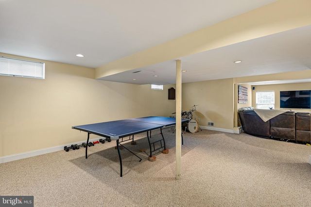 30 BRISTOL LN, Newark, DE 19711