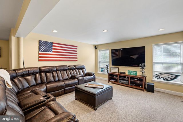 30 BRISTOL LN, Newark, DE 19711