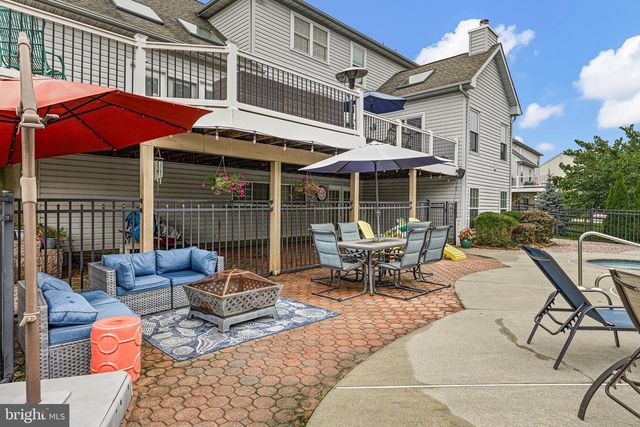 30 BRISTOL LN, Newark, DE 19711