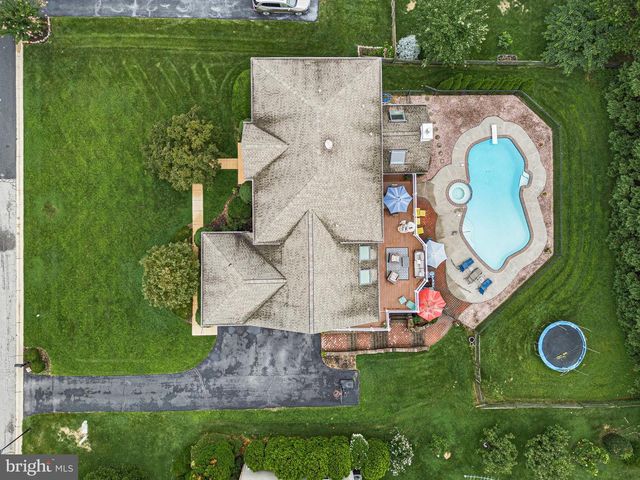 30 BRISTOL LN, Newark, DE 19711