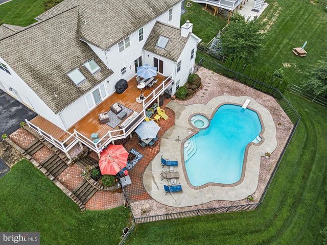 30 BRISTOL LN, Newark, DE 19711
