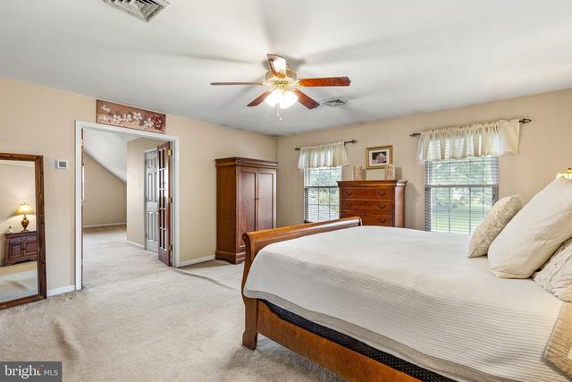 30 BRISTOL LN, Newark, DE 19711