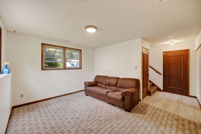303 2nd Street NW, Bondurant, IA 50035