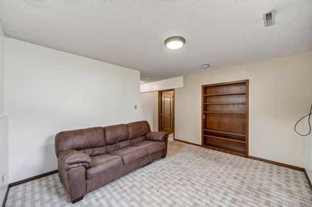 303 2nd Street NW, Bondurant, IA 50035