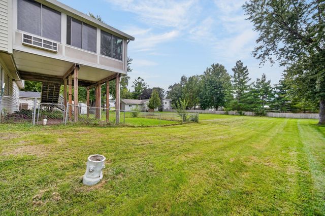 303 2nd Street NW, Bondurant, IA 50035