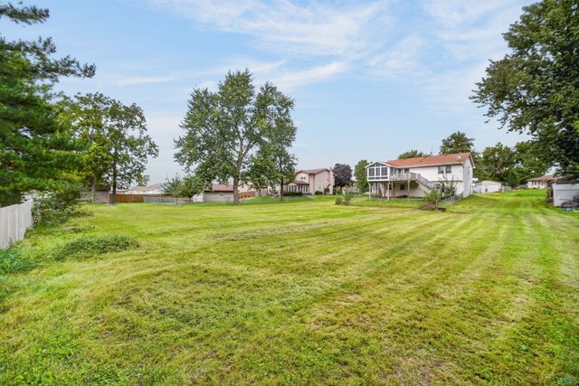 303 2nd Street NW, Bondurant, IA 50035