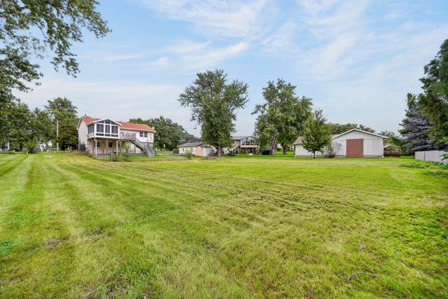 303 2nd Street NW, Bondurant, IA 50035