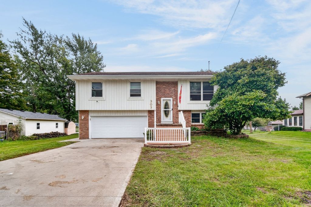 303 2nd Street NW, Bondurant, IA 50035