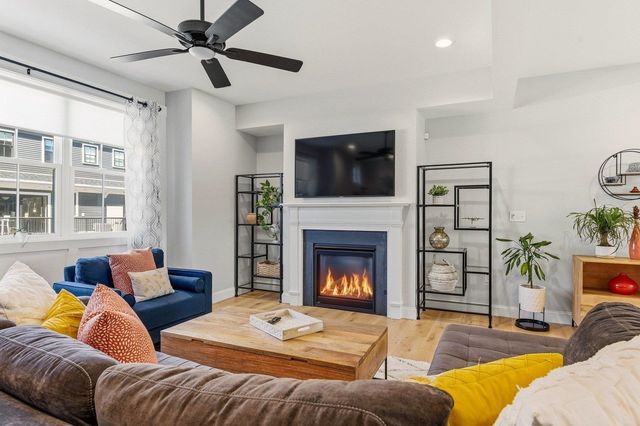 30 Cate St Unit 23, Portsmouth, NH 03801