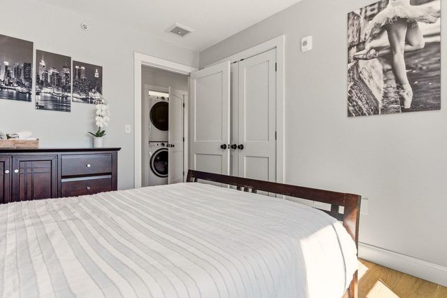 30 Cate St Unit 23, Portsmouth, NH 03801