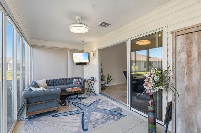 512 AINSWORTH CIRCLE, The Villages, FL 32162