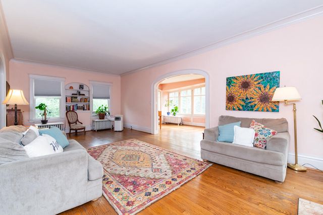 119 Prairie Avenue, Kalamazoo, MI 49006