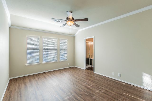 106 Bison Meadow Drive, Waxahachie, TX 75165