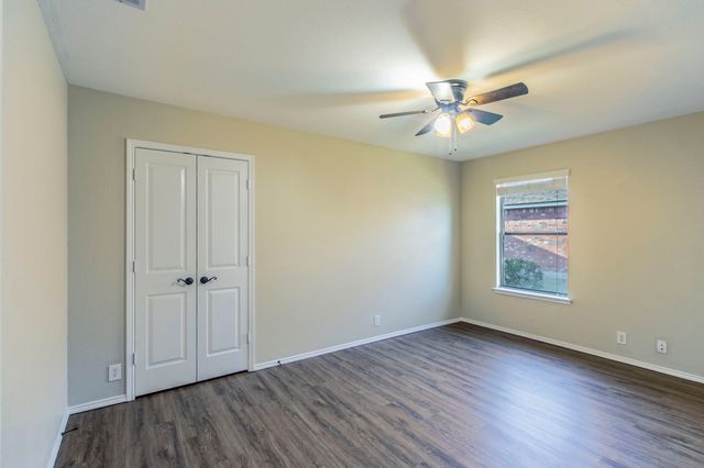 106 Bison Meadow Drive, Waxahachie, TX 75165