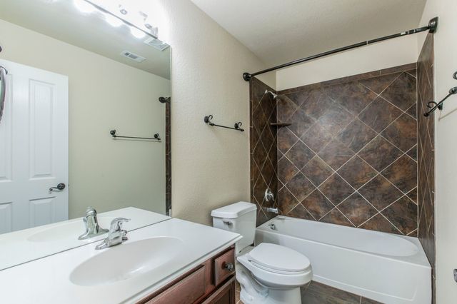 106 Bison Meadow Drive, Waxahachie, TX 75165