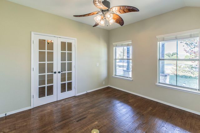 106 Bison Meadow Drive, Waxahachie, TX 75165