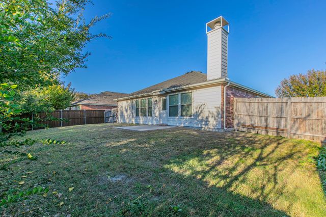 106 Bison Meadow Drive, Waxahachie, TX 75165