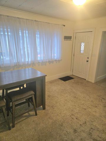 1040 Jennette Avenue NW, Grand Rapids, MI 49504