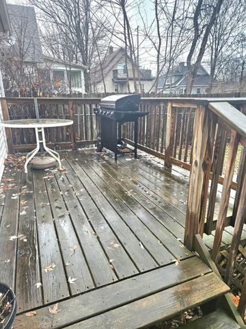 1040 Jennette Avenue NW, Grand Rapids, MI 49504