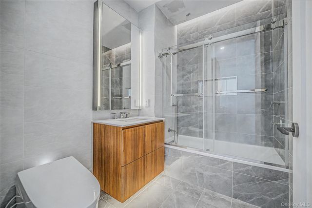 35-32 Leavitt Street 12B, Flushing, NY 11354