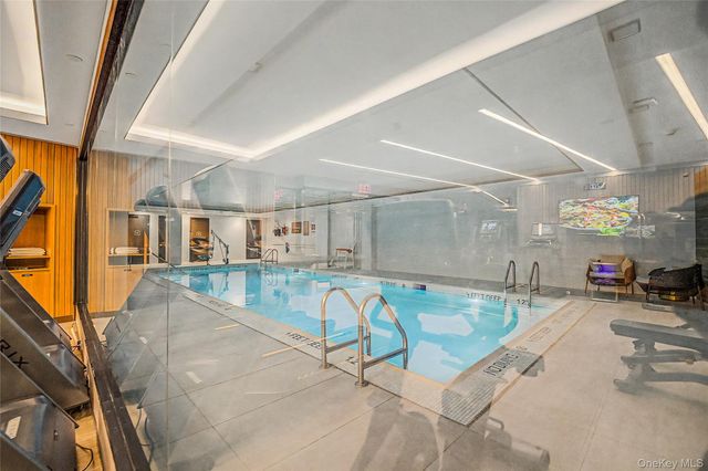 35-32 Leavitt Street 12B, Flushing, NY 11354